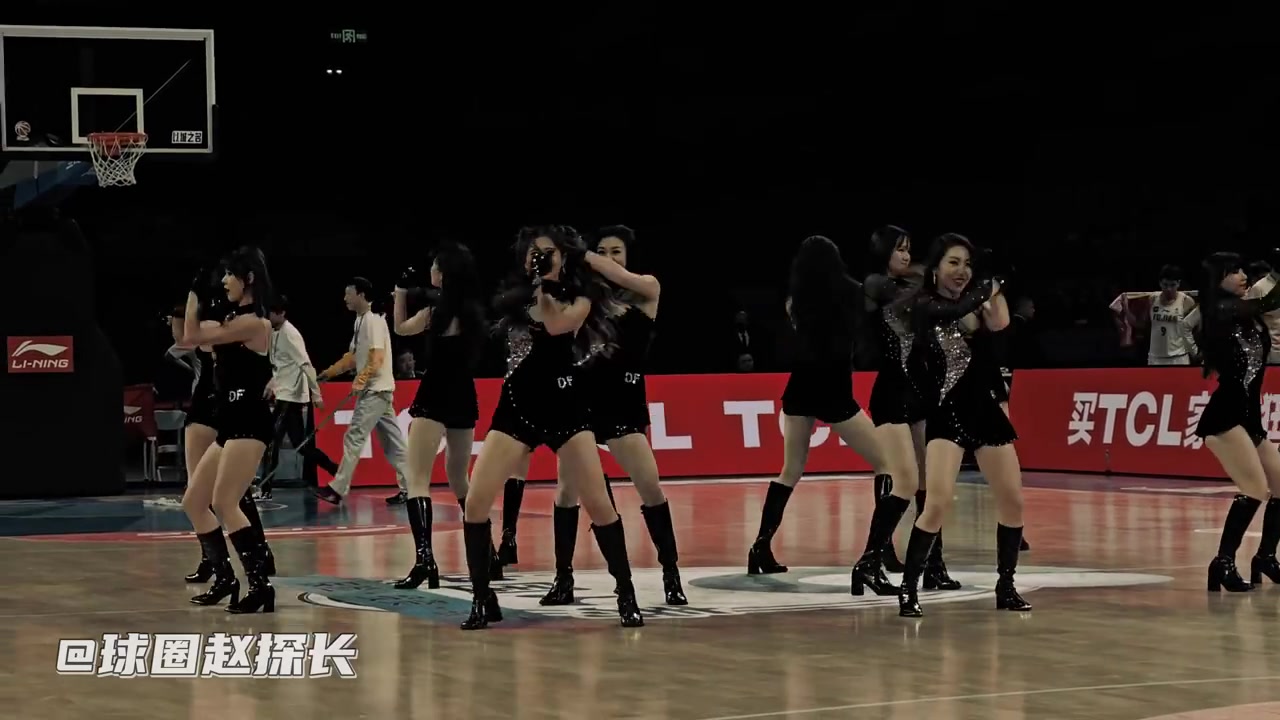 png电子平台😍😍赵探长分享北京男篮主场啦啦队的现场演出视频