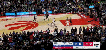 png电子官网科尔谈最后一击：希尔德和库里都被盯死 我们没得到好的出手机会