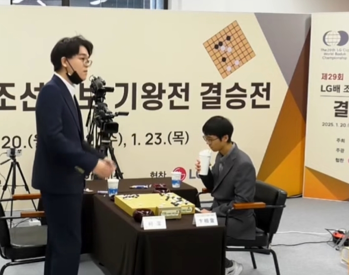 png电子官网韩媒：韩国棋院2月3日将进行紧急会议，商讨如何解决争议问题