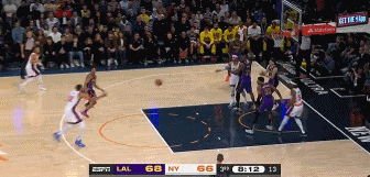 png电子网站受犯规困扰！唐斯12中3拿到11分6板3助 另有3失误5犯规&正负值-15