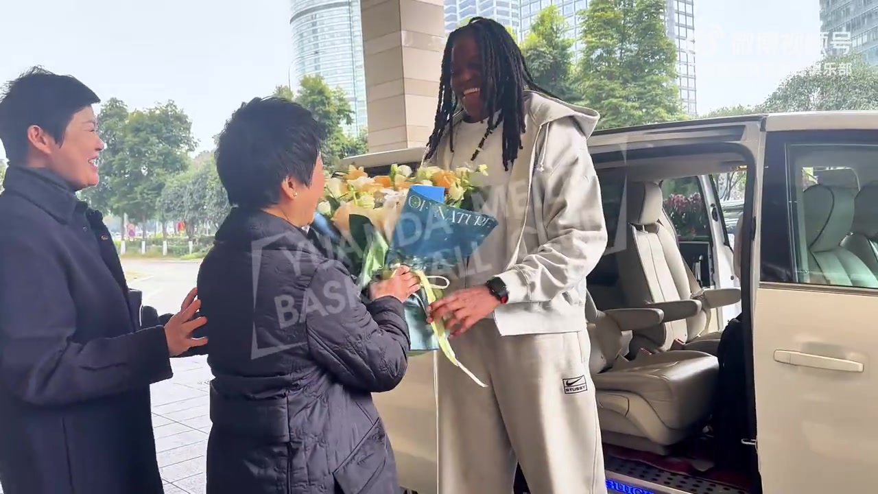 png电子官网强援到了！四川女篮官方：热烈欢迎琼奎尔-琼斯加盟球队