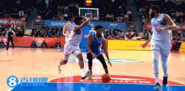 png电子网站😥球都拿不住啊！斯蒂尔开场连续出现黄油手&自己摊手懊恼