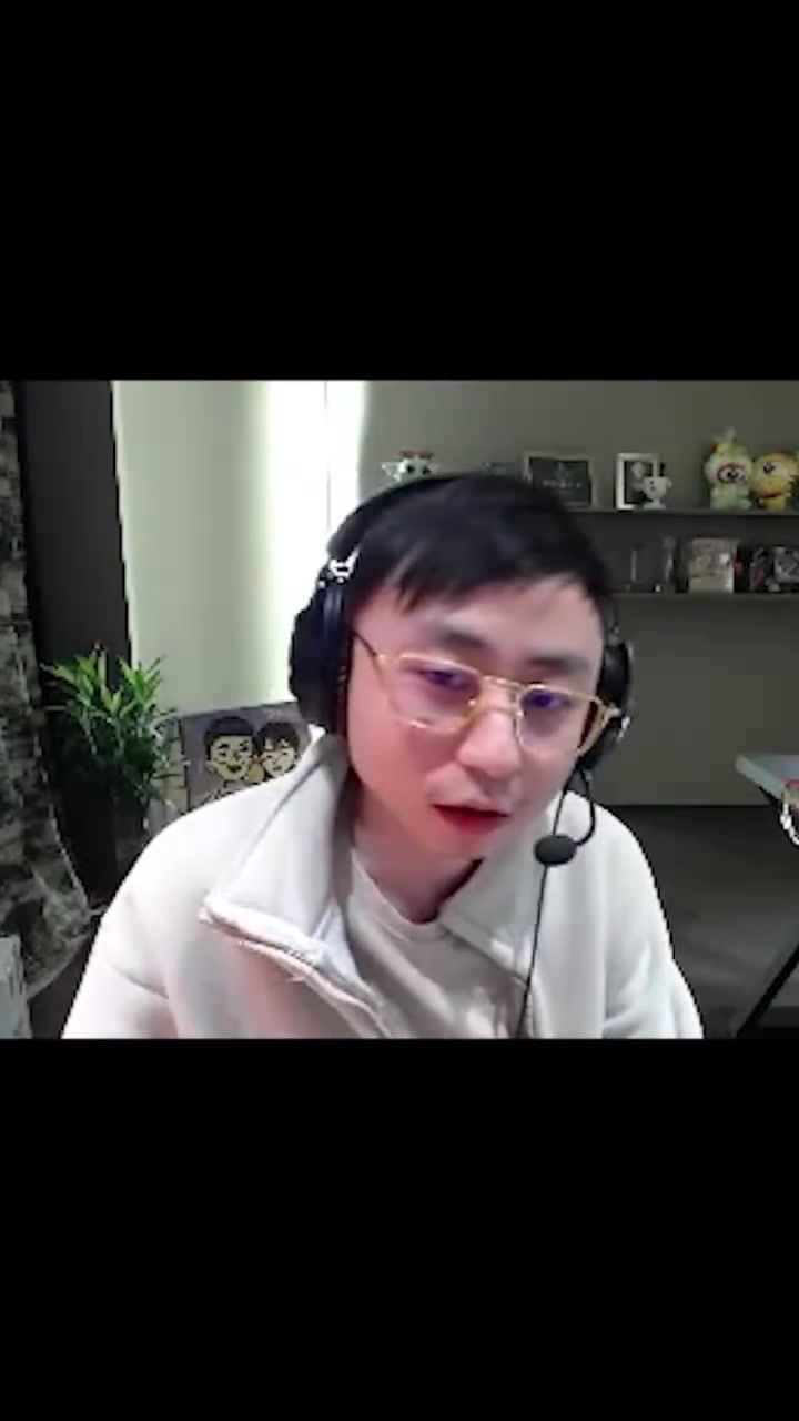 电子png游戏K仙女怕了！水晶哥：真不玩Uzi号了！那天坑完队友不敢玩了