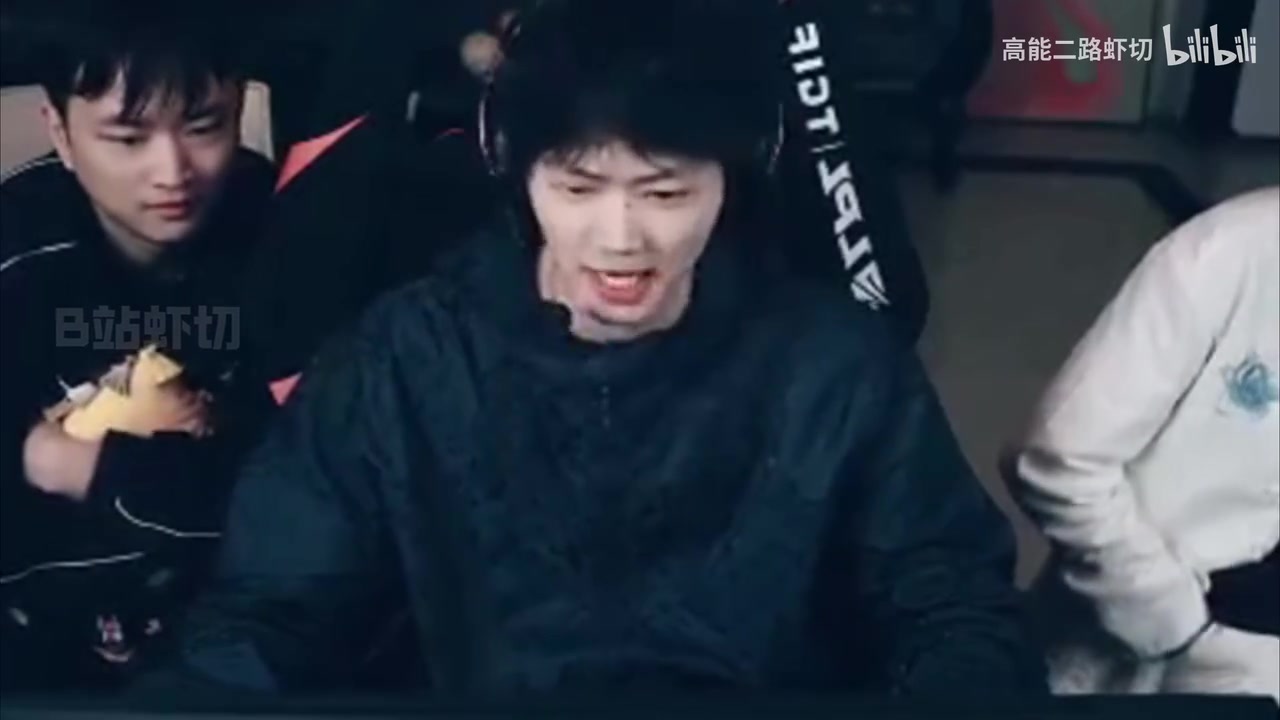 电子png游戏难怪淑怡喜欢？上完热搜第一后Leyan直播表演起了中专说唱！