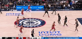 png电子外线靠谱！博格丹持球运到前场 借掩护撤步三分洞穿篮心