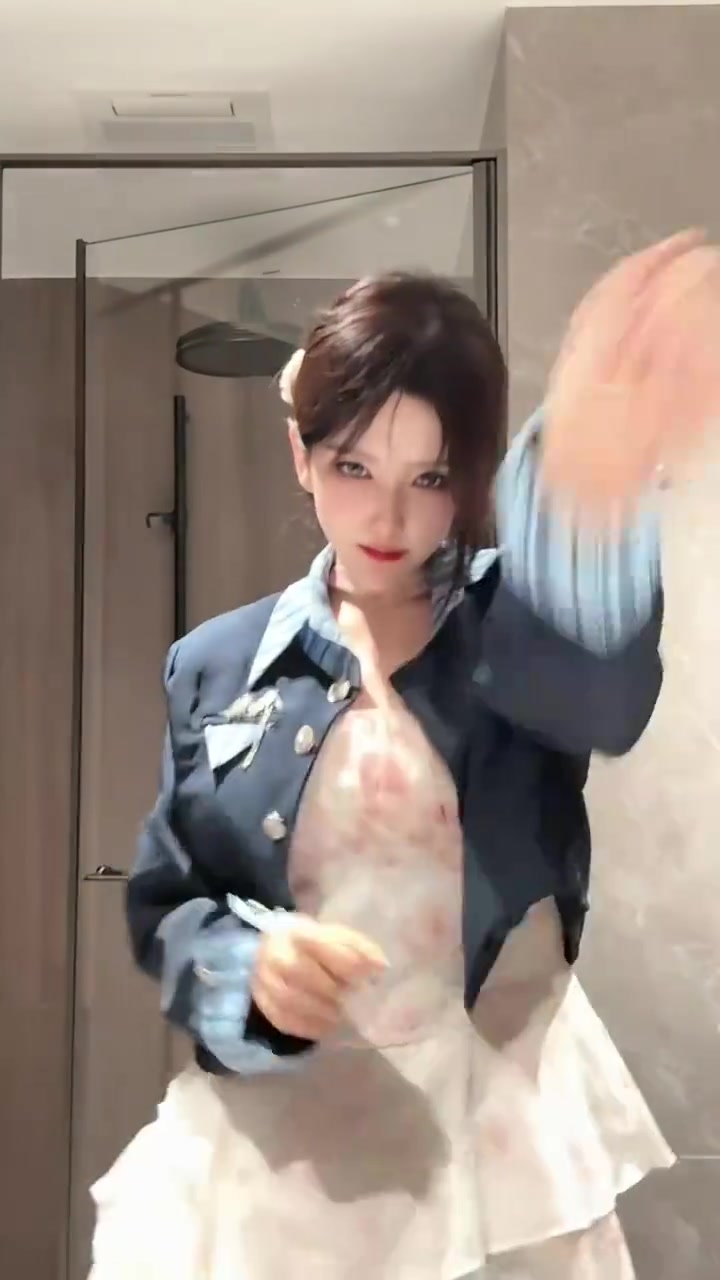 电子png游戏老艺术家怎么还笑场了？LPL解说Rita分享舞蹈视频：谁在看小宝跳舞