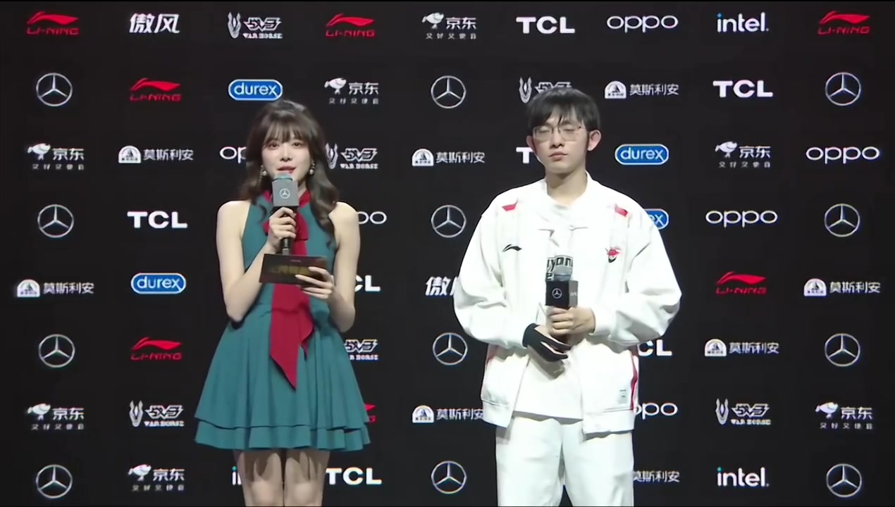 png电子Flandre：六连胜但是会犯低级失误，最想看的上路英雄是提莫