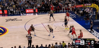 电子png游戏招牌动作！哈登侧翼持球面对防守 横撤步漂移三分洞穿篮心🥰