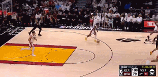 电子png游戏缴械投降！戴维恩-米切尔主动喊暂停 暂停过后热火换上全替补阵容