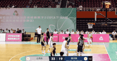 png电子官网3个月拿下3个MVP,这位小猛男是…?